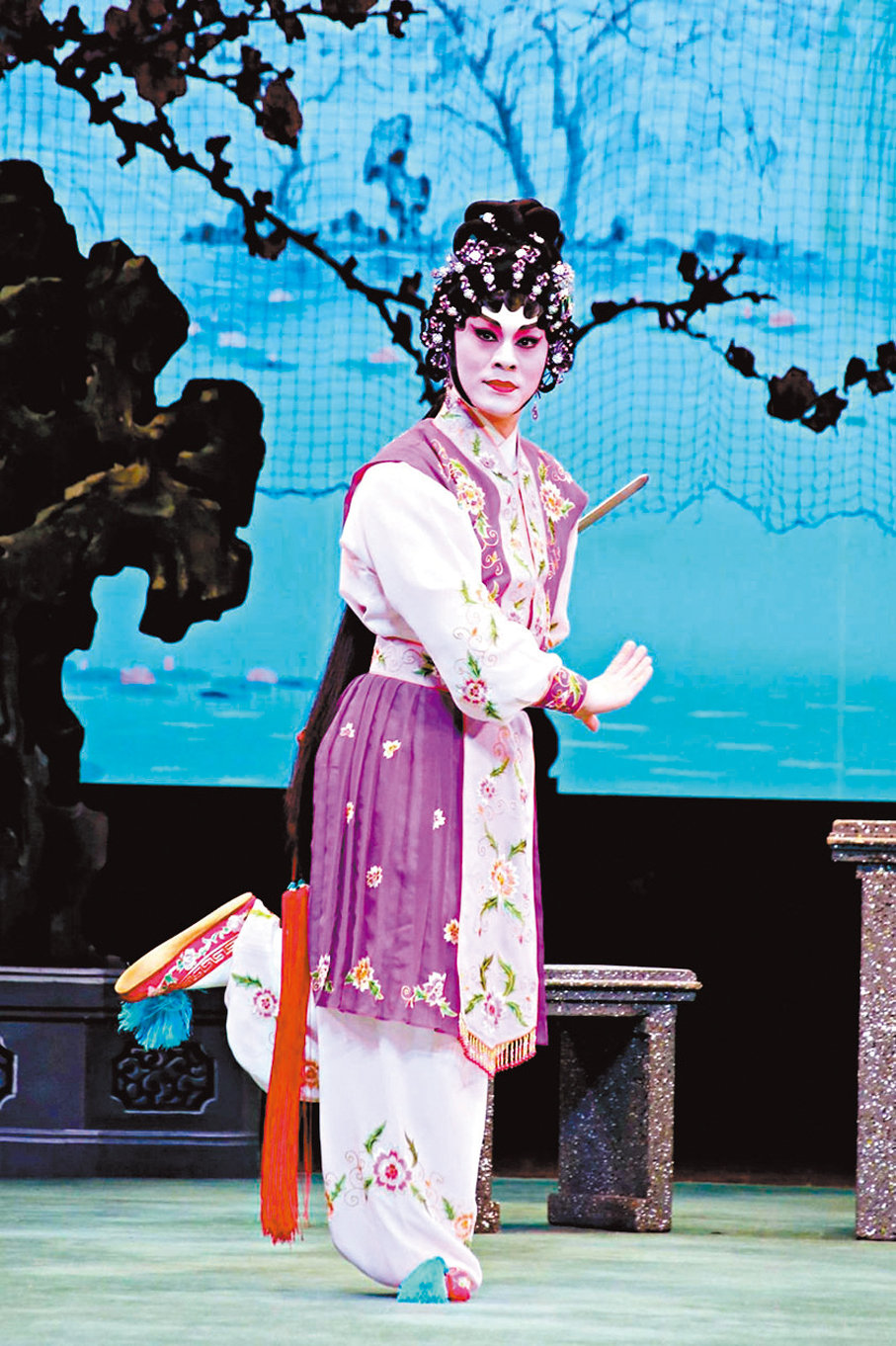 ●藍天佑扮花旦很俏麗。