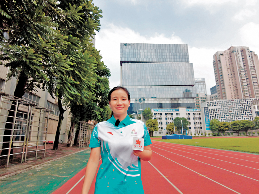 ●廣州體育學院運動健康專業大二學生賀紅艷希望成為康復治療師，幫助更多受傷的運動員。