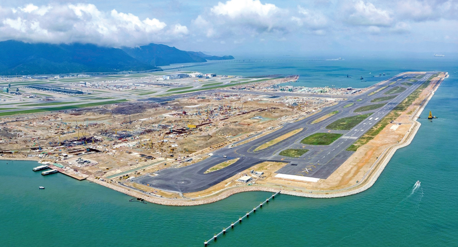 ●農行香港分行積極支持香港機管局的香港機場第三跑道擴建項目。