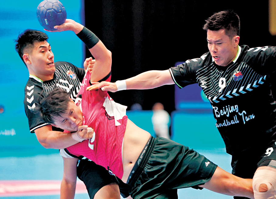 ●篤定出線的港隊在小組最後一戰不敵北京隊。  香港文匯報記者郭正謙 攝