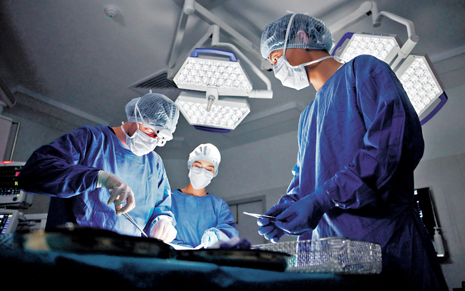 ●申訴專員公署宣布展開全面調查，詳細審研衞生署轄下管理局及委員會辦公室的管理委員會秘書處，處理醫療事故投訴及醫療專業人員註冊事宜的相關程序和機制。