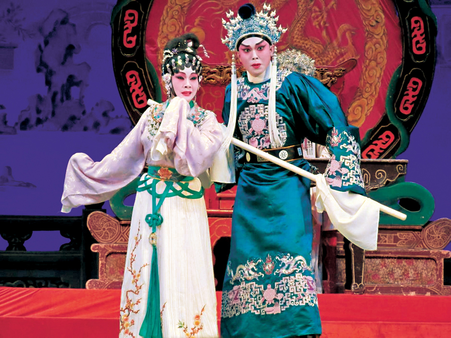 ●徐月明與黃成彬（右）有很多合作，兩人曾在《狸貓換太子》中分飾寇珠、陳琳。