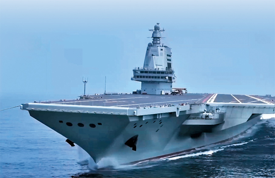 ●福建艦建造參與者表示，福建艦在設計之初就確定了「航空母艦，航空優先」的基礎設計原則，所以專門組織了一個交叉學科團隊，專注於艦機融合技術的研究。 視頻截圖