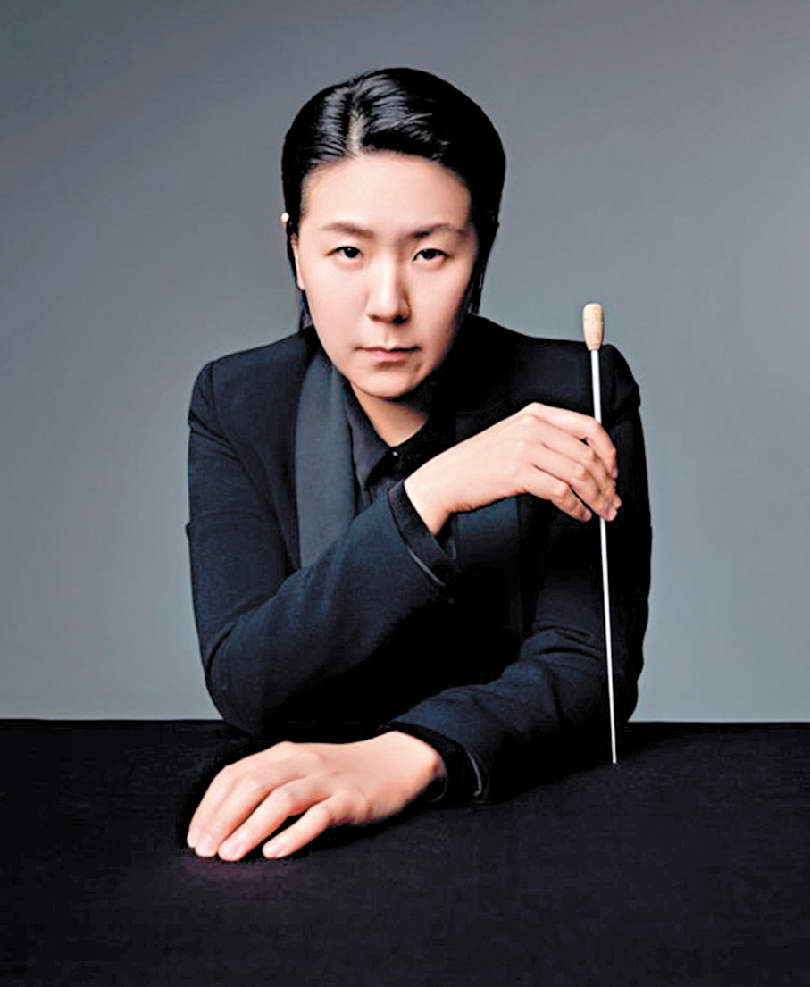 ●女指揮家范妮 