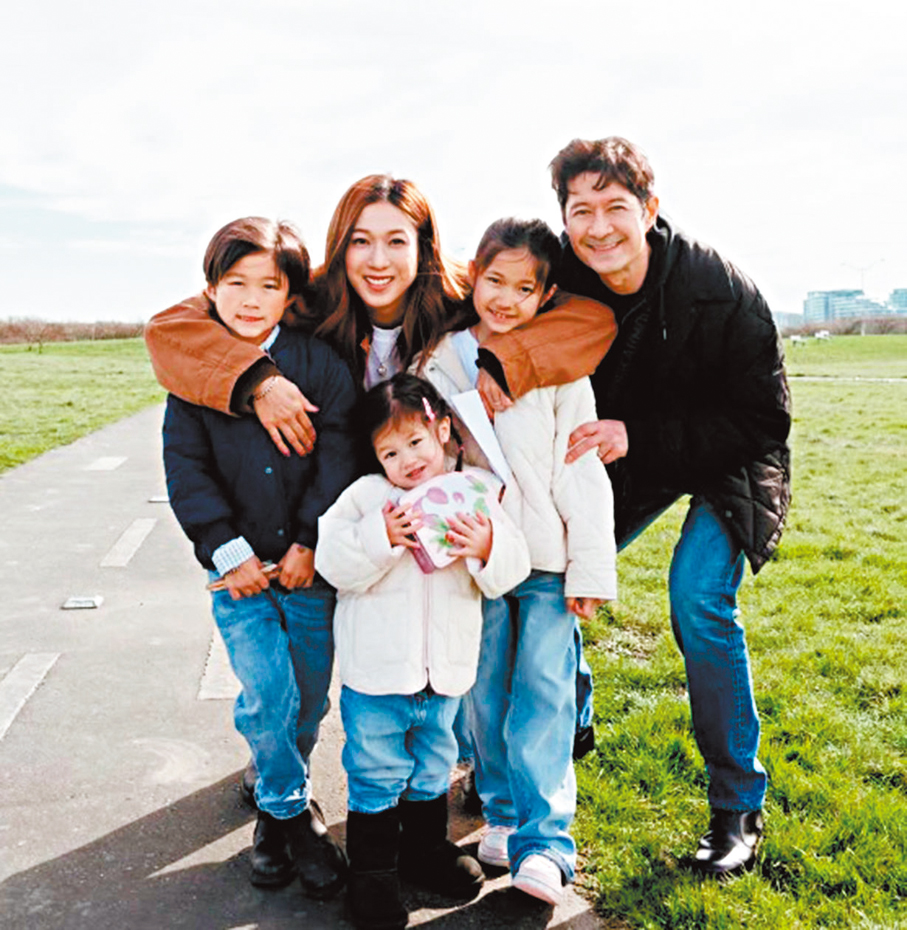 ●鍾嘉欣感恩擁有幸福的家庭。  網上圖片