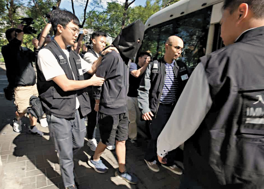 ●香港入境處行動中拘捕37人，其中兩人相信為假結婚集團主腦及骨幹成員。