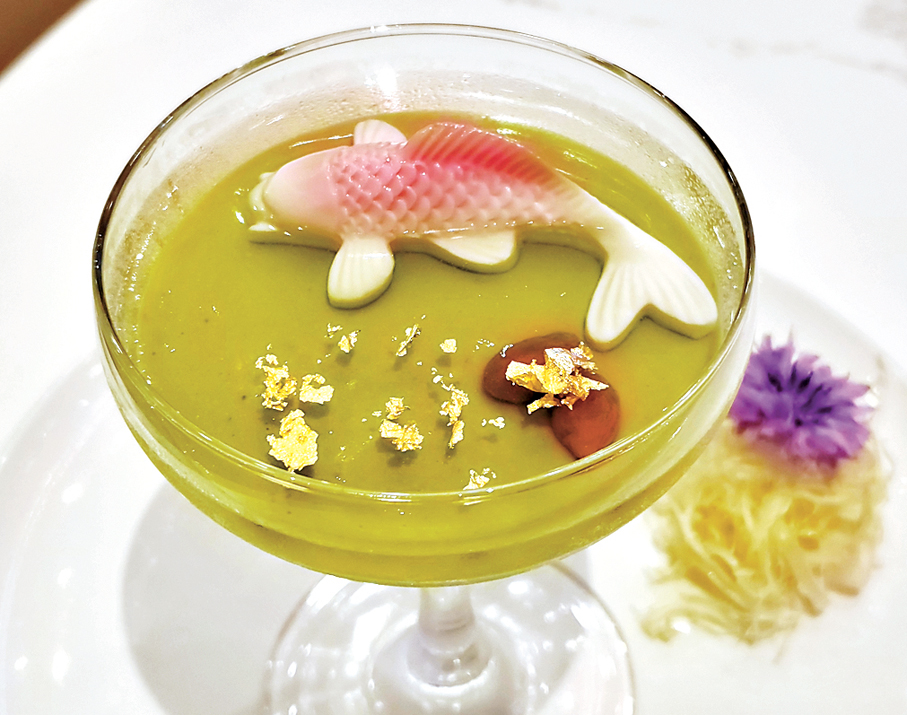 ●「荷塘見鯉」—牛油果牛奶慕斯