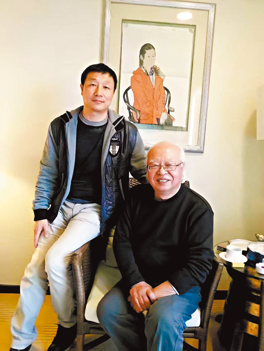 ●作者與杜大愷老師二00九年於惠州合影。 作者供圖