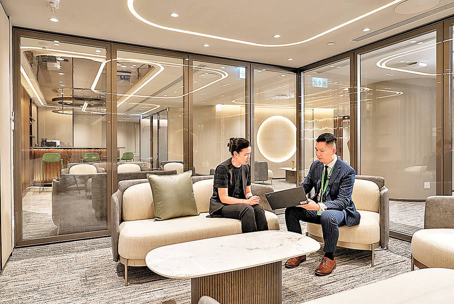 ●恒生九龍首間優越私人理財中心，引入全港首創的「We Come to You」服務。