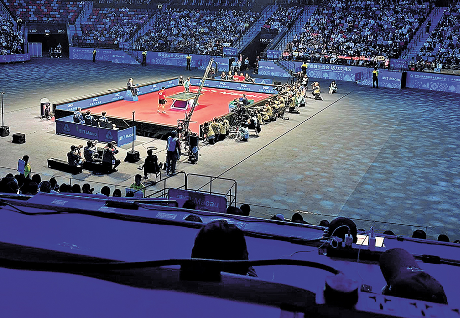 ●有錢也買不到的媒體席視角。  香港文匯報記者王思佳 攝