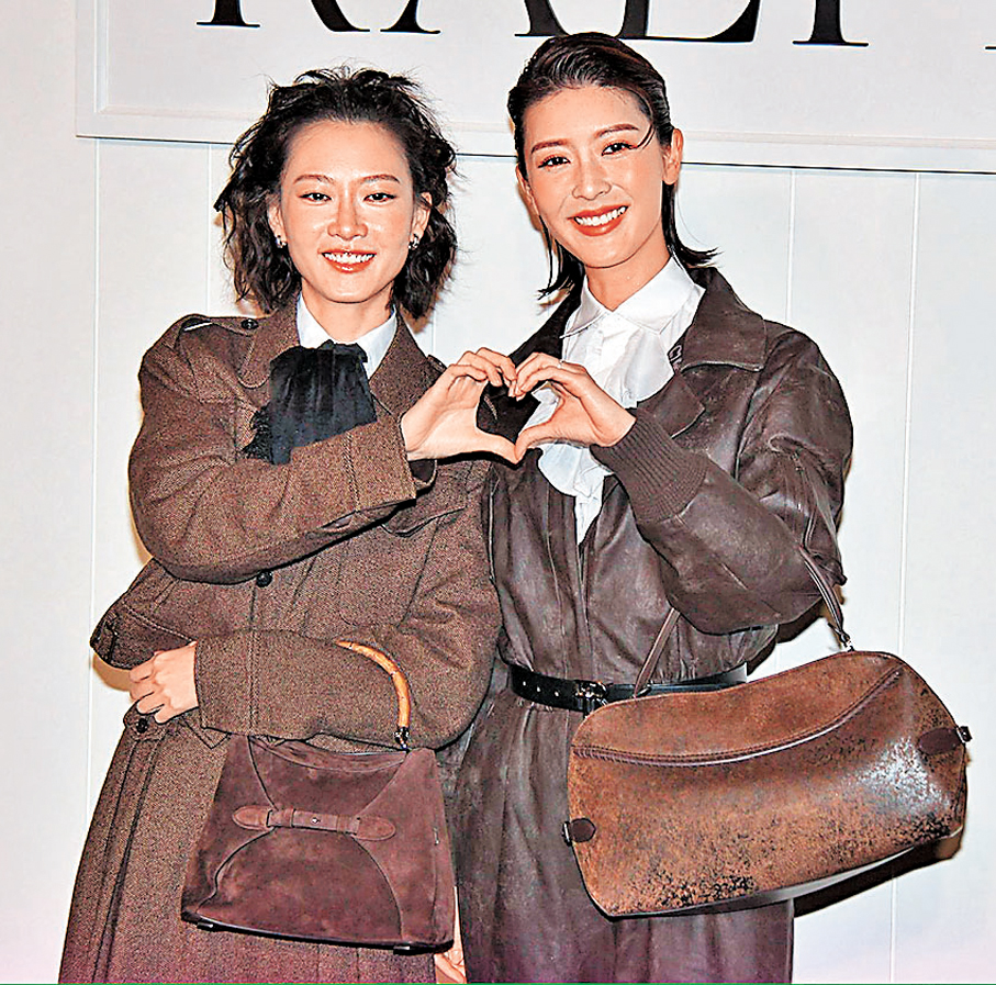 ●余香凝與廖子妤齊比心。 香港文匯報記者達里 攝