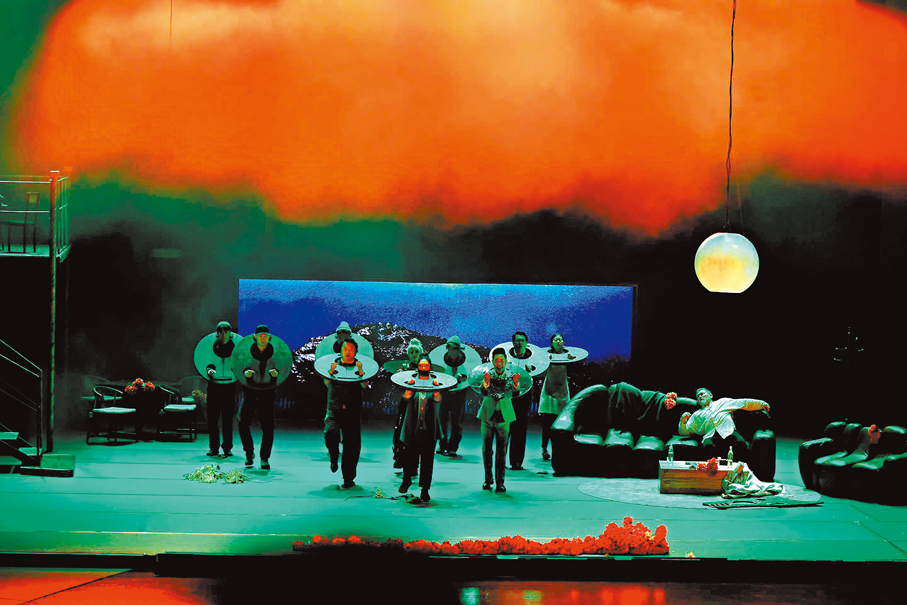 ●《鱷魚》以魔幻現實主義手法呈現。 