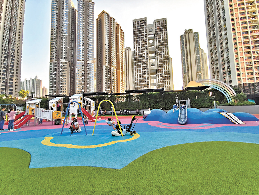 ●空中樂園設有玩樂設施