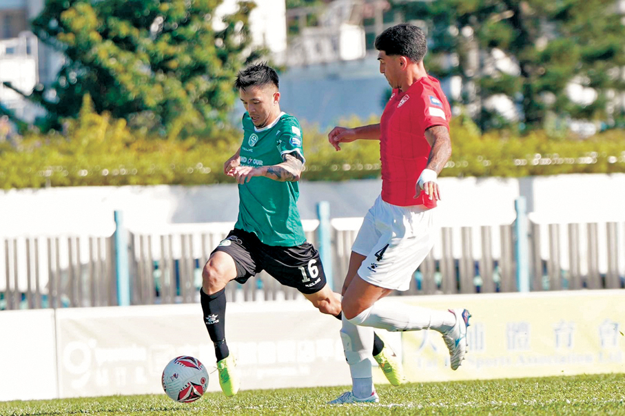 ●陳肇鈞（左）表示即使無緣亞洲盃決賽周，但仍要向前看。 香港文匯報記者張發兒  攝