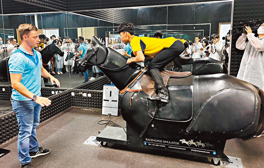 ●從化馬場有完善的賽馬訓練與培訓設施。  香港文匯報記者敖敏輝  攝