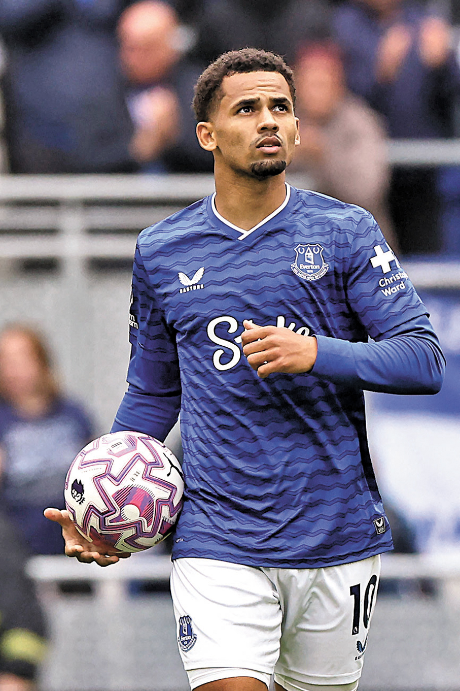 ●伊利文尼戴耶是愛華頓前場進攻核心。  資料圖片