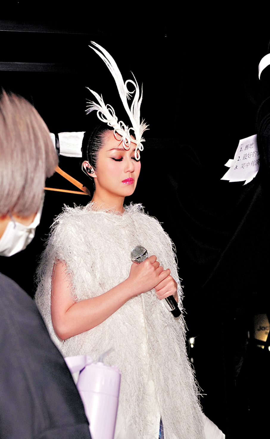 ●楊千嬅盼香港人互相守護大家。