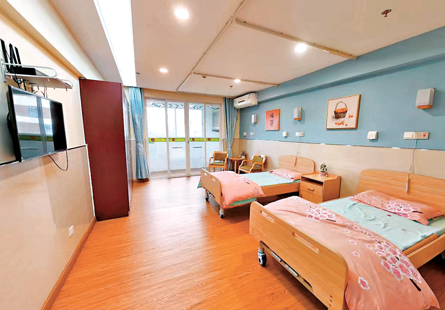 ●桃苑福利中心配套的醫院，可為長者提供醫療服務。 香港文匯報記者李紫妍  攝