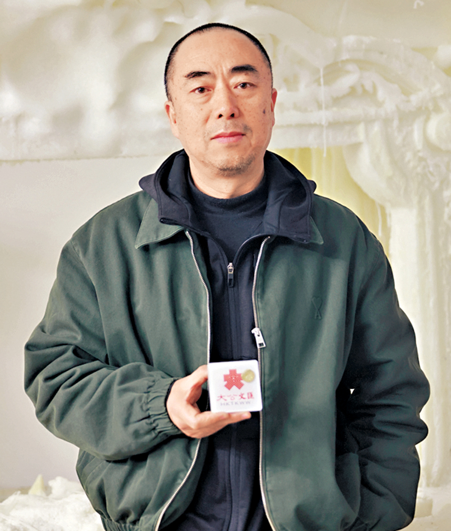 ●董勁松形容做攝影指導就像雕琢美玉。  香港文匯報記者胡若璋 攝