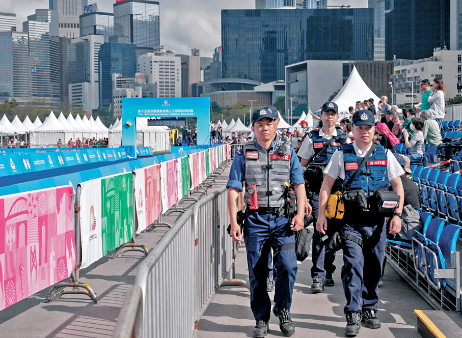 ●消防處的特別支援隊，全方位應對賽場突發事件。 受訪者供圖