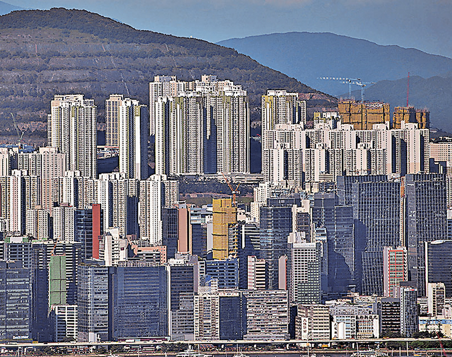 ●市區住宅租金高昂，基層市民盼獲支援。 資料圖片