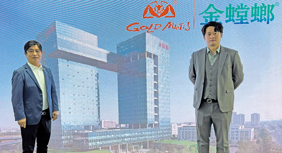 ●金螳螂（香港）建築裝飾有限公司執行董事兼總經理張宏明（左）及副總經理兼業務總經理蔡儀（右）。