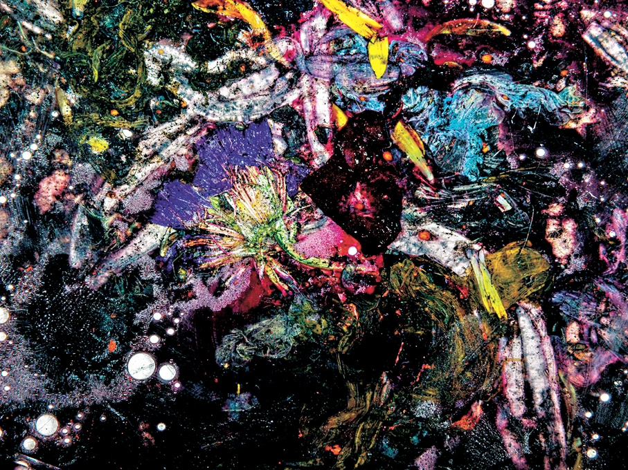 ●任達華創作千年後絢爛的維港。   受訪者供圖