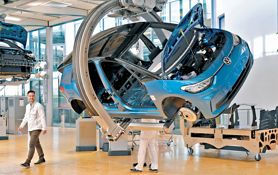 ●歐洲車企批評新規勢必擾亂全球供應鏈、拖累車企電動化轉型。 資料圖片