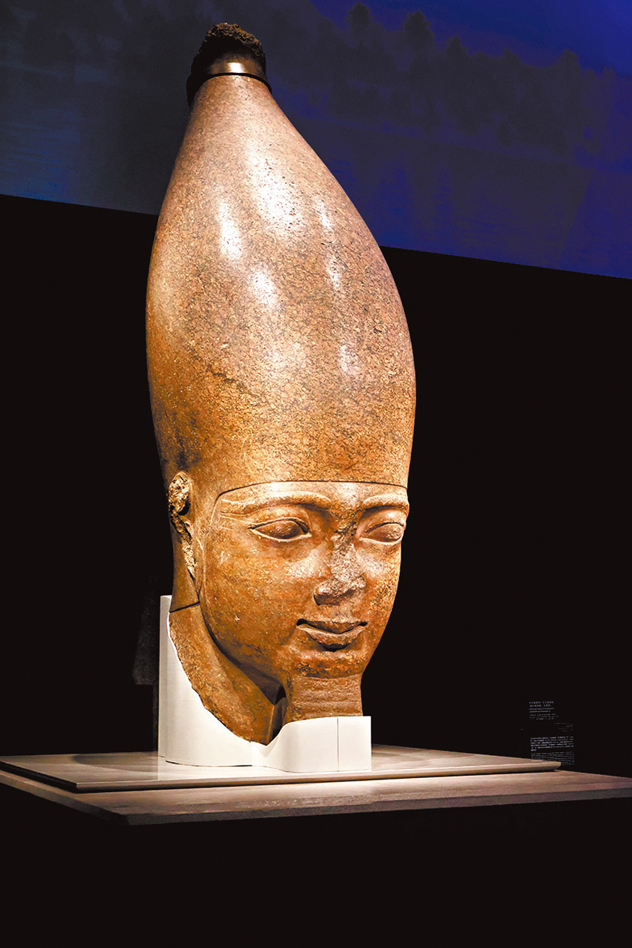 ●辛努塞爾特一世巨像頭部（被拉美西斯二世挪用）