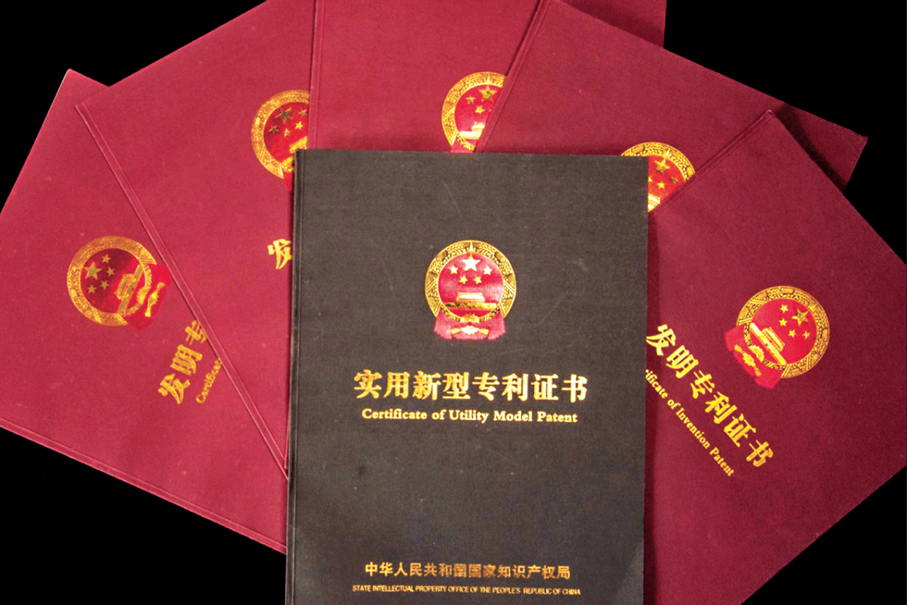 ●唐安科的乾式標本技術獲得5項國家專利。香港文匯報重慶傳真