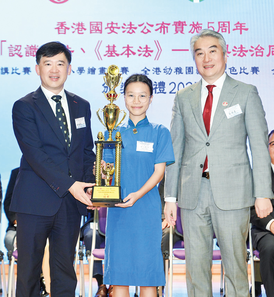 ●學生透過演講比賽，展示對憲法條文的深刻理解。