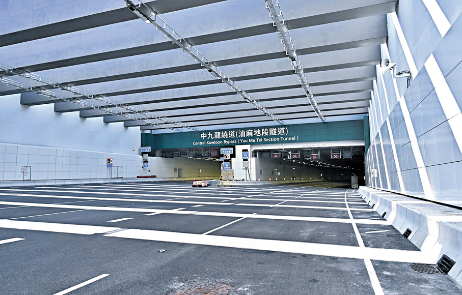 ●運輸署表示，今日通車的中九龍繞道（油麻地段）已設置適當交通標誌及道路標記。 運輸署Fb圖片