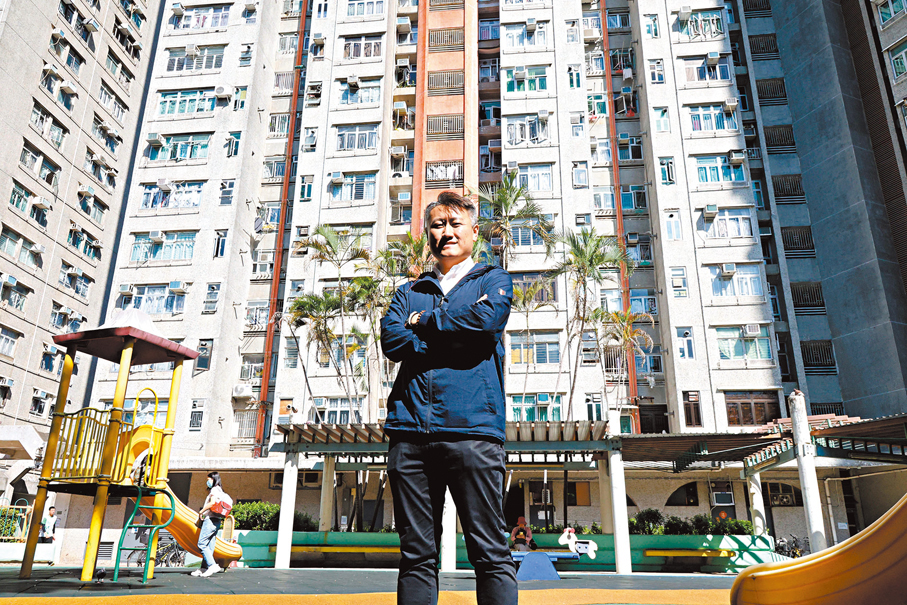 ●姚銘經歷過選舉失利的挫敗，亦嘗過勝選所帶來的喜悅。正是這些起起落落的人生經歷，讓他更加堅定服務社區的決心，更學懂珍惜。 香港文匯報記者黃艾力  攝