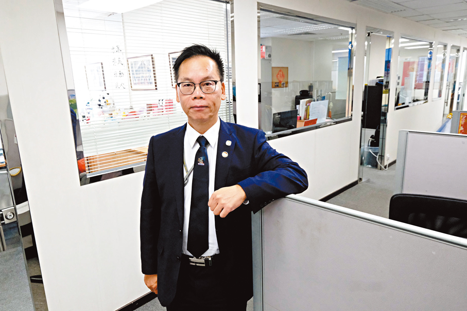 ●立法會工程界候任議員卜國明接受香港文匯報專訪。  香港文匯報記者涂穴  攝