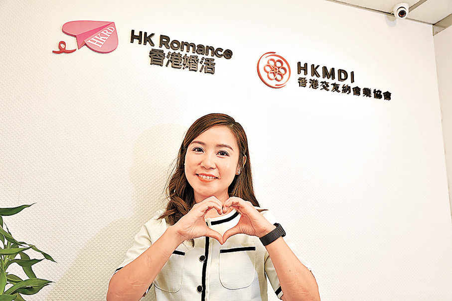 ●香港婚活黃嘉如指出，內地來港大學生及專業人才婚育需求近年增15%，撐起香港婚配市場需求。 香港文匯報記者萬霜靈  攝