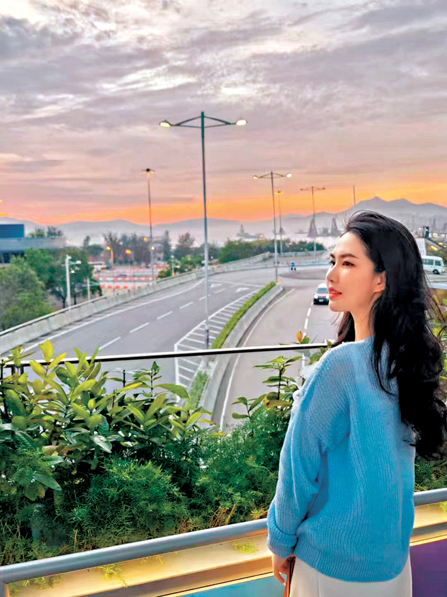 ●在讀博士生Cora。