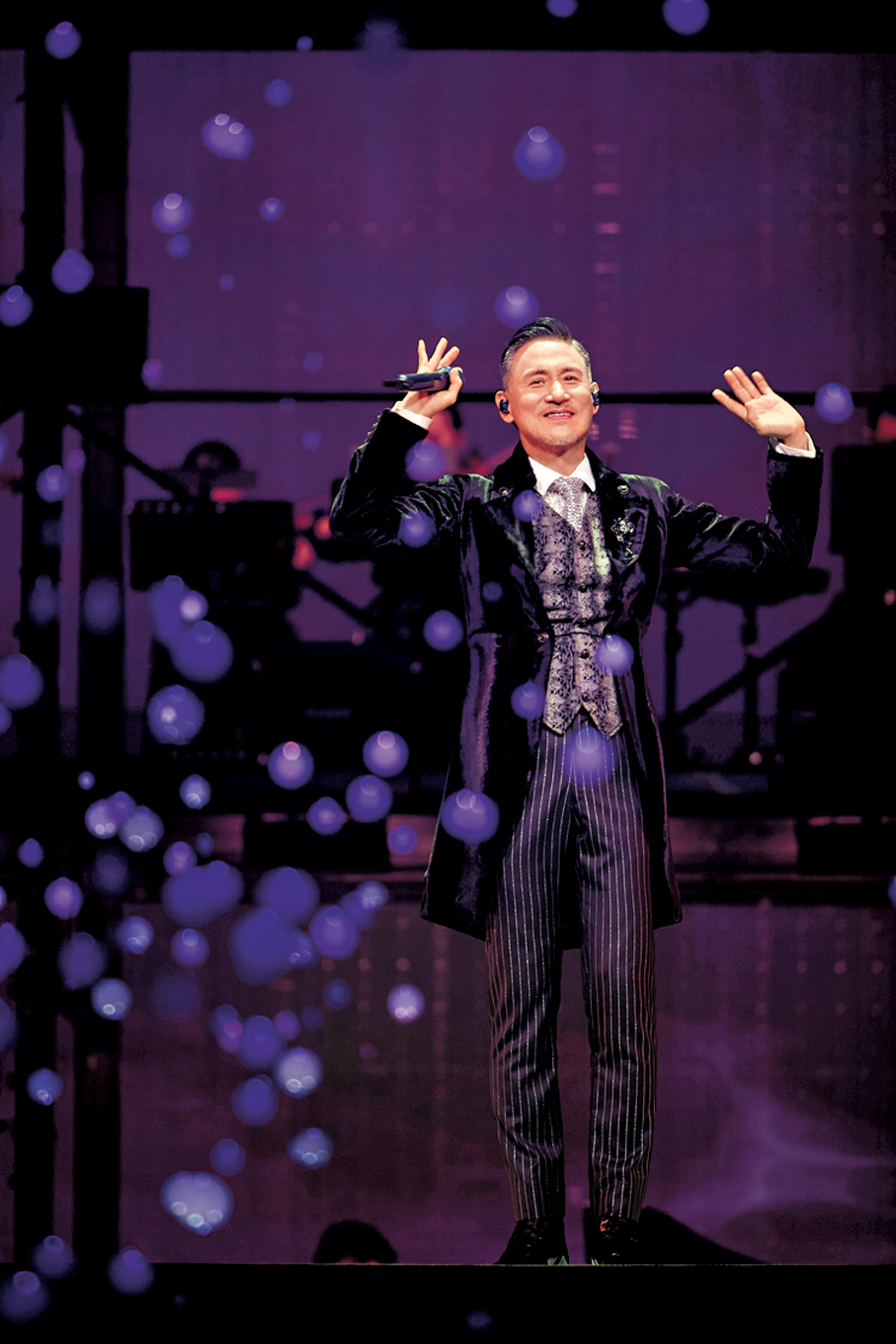 ●張學友開心回到香港演出今次巡演的最終章。