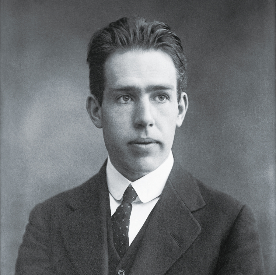 ●波耳  提出「量子跳躍」模型。與愛因斯坦有關量子理論的爭論，結果上促進量子論的成熟。