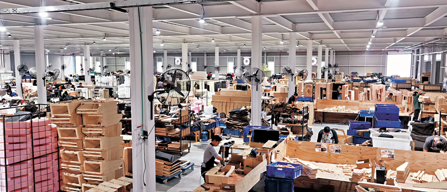 ●敏華墨西哥工廠不再對美供貨。圖為其墨西哥工廠一角。 香港文匯報深圳傳真