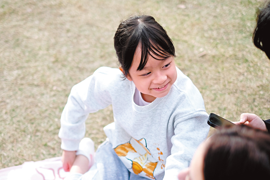 陳小朋友：希望功課減少一點，多些時間可以玩，也想有一個新的水樽。
