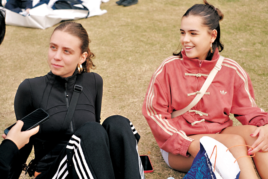 ●德國旅客Charlotte（左）和Sophie