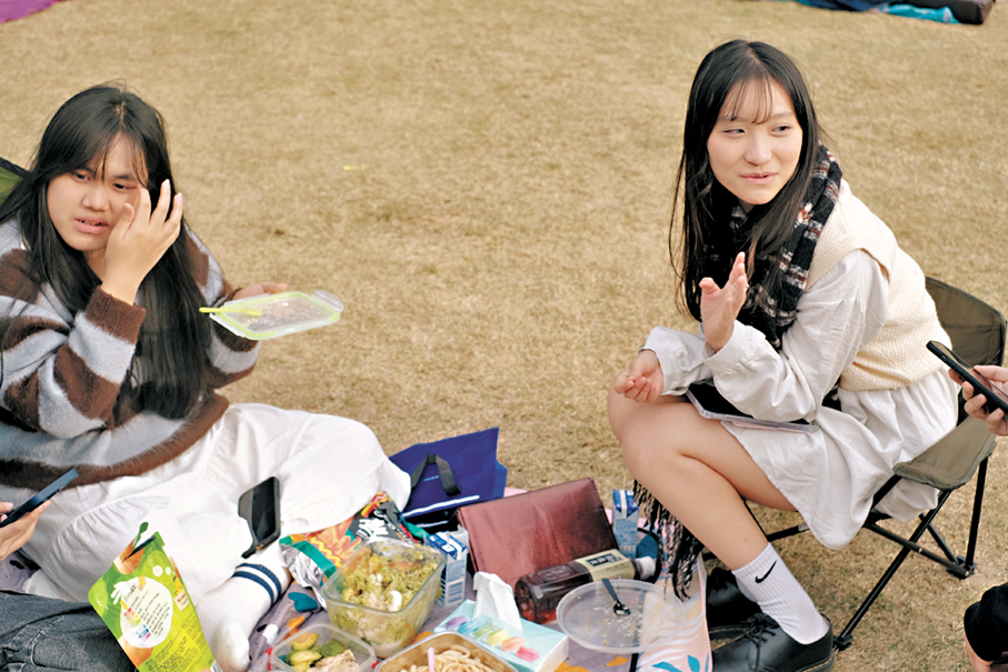 ●市民Callie（右） 香港文匯報記者涂穴  攝