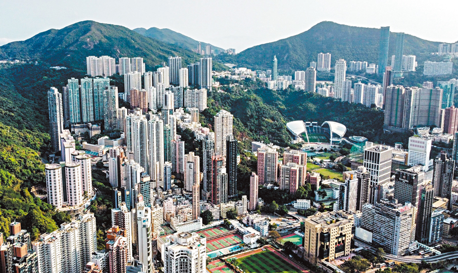 ●受香港銀行減息等多重利好帶動，香港樓市在2025年重現「價量齊升」。 資料圖片