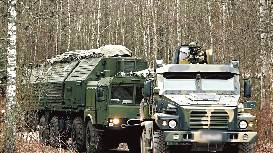 ●俄軍在白俄部署「榛樹」導彈。 法新社