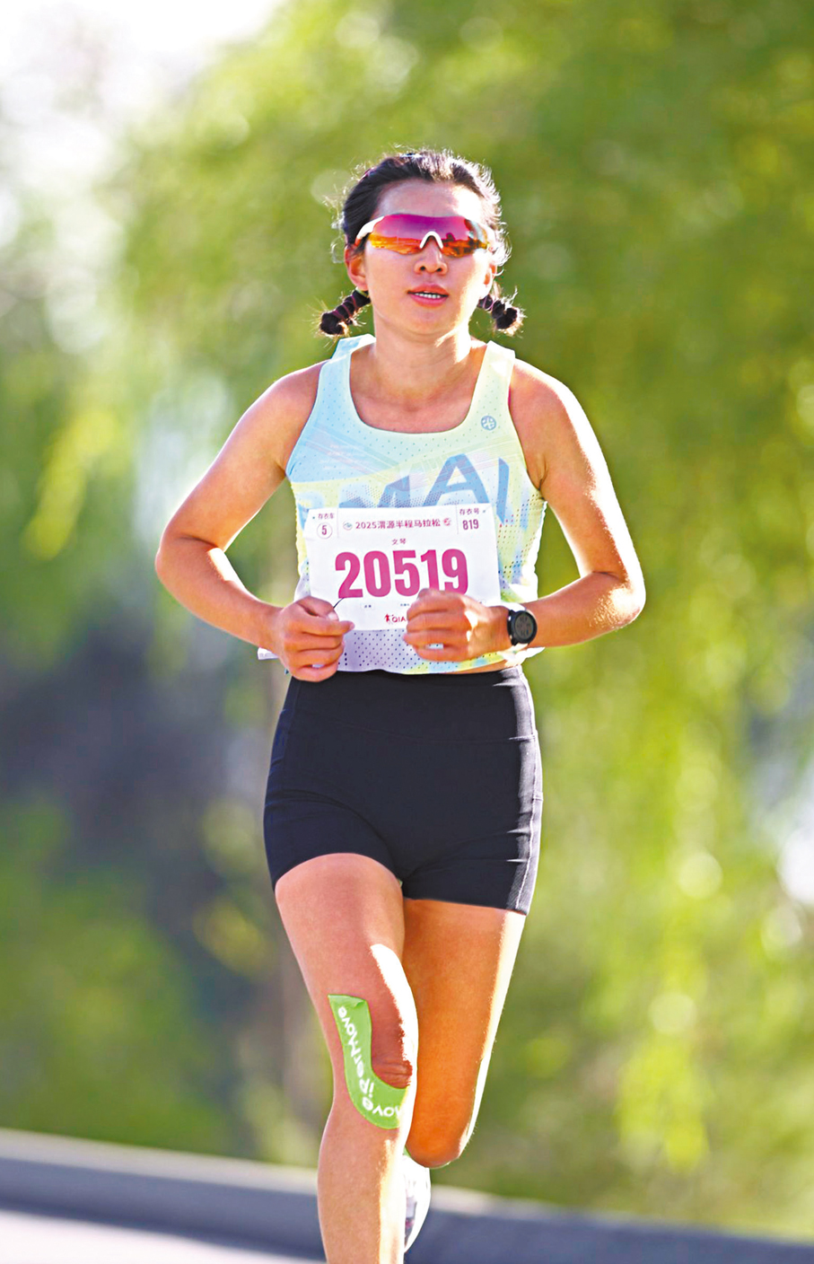 ●短短兩年多跑馬拉松經歷，文琴的成績突飛猛進。 受訪者供圖