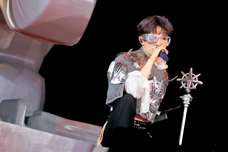 ●周深音樂風格百變。周深工作室供圖