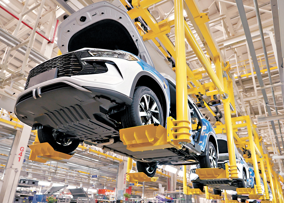 ●比亞迪總裝工廠新能源汽車生產線。資料圖片