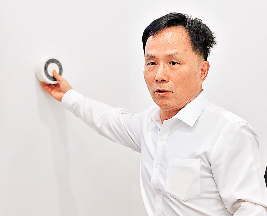 ●火訊科技首席技術官吳大衛表示，產品設計着重「安裝簡便、維護成本低」。 香港文匯報記者黃艾力  攝
