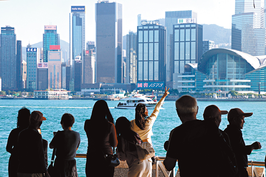 ●香港於數字人民幣和香港合規穩定幣協同支付方面具遠大前景。圖為維港景色。 中通社
