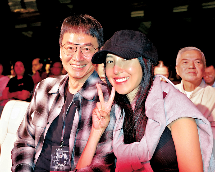 ●楊謹華與老公到場支持。  大會供圖